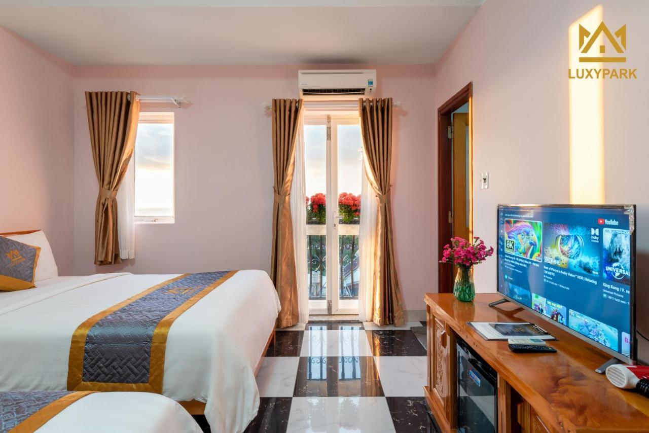 Luxy Park Hotel - Phu Quoc Centre Екстер'єр фото