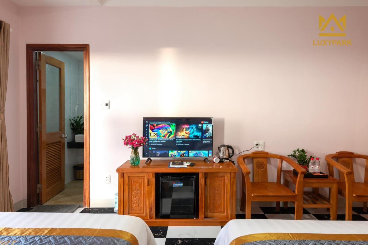 Luxy Park Hotel - Phu Quoc Centre Екстер'єр фото