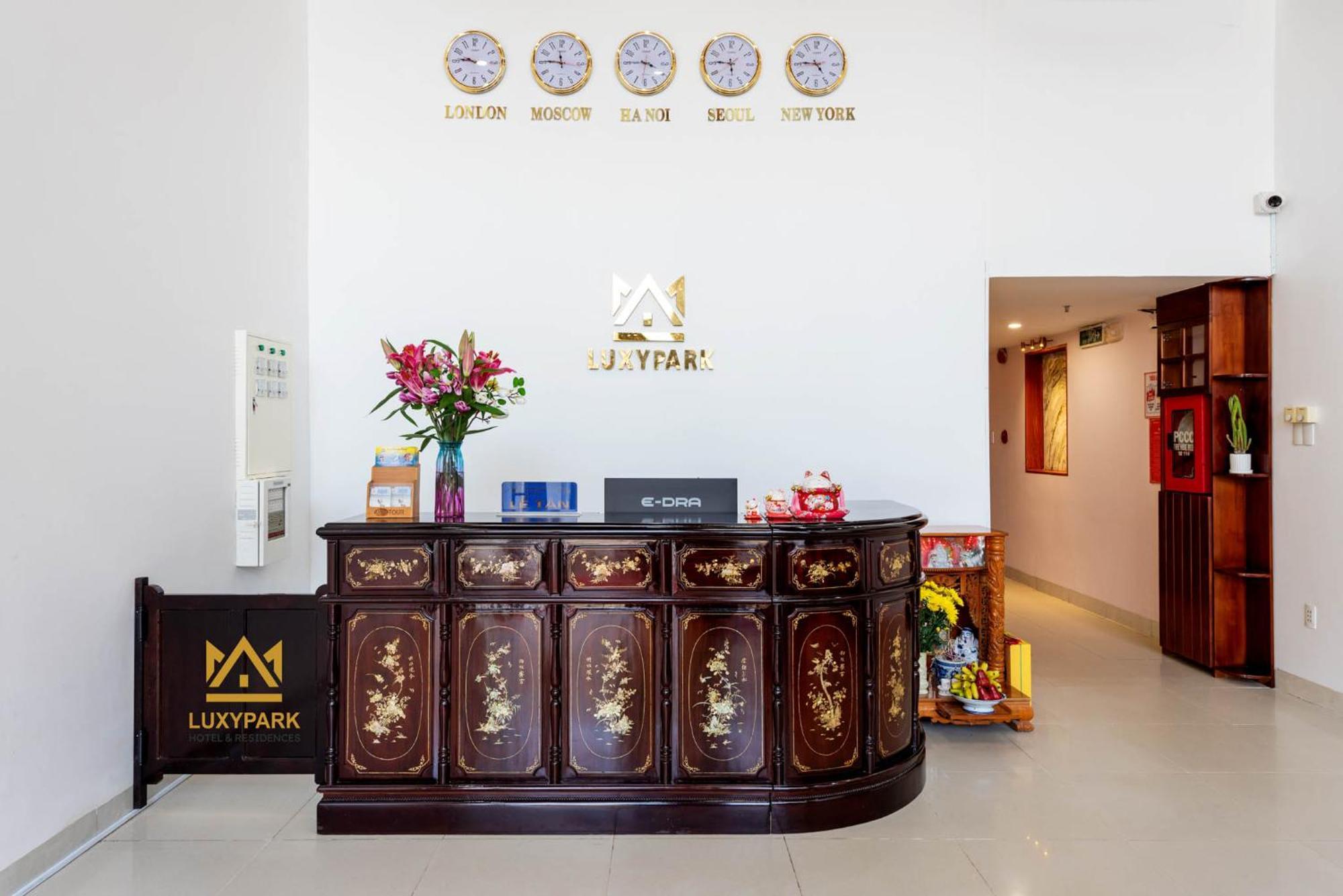 Luxy Park Hotel - Phu Quoc Centre Екстер'єр фото