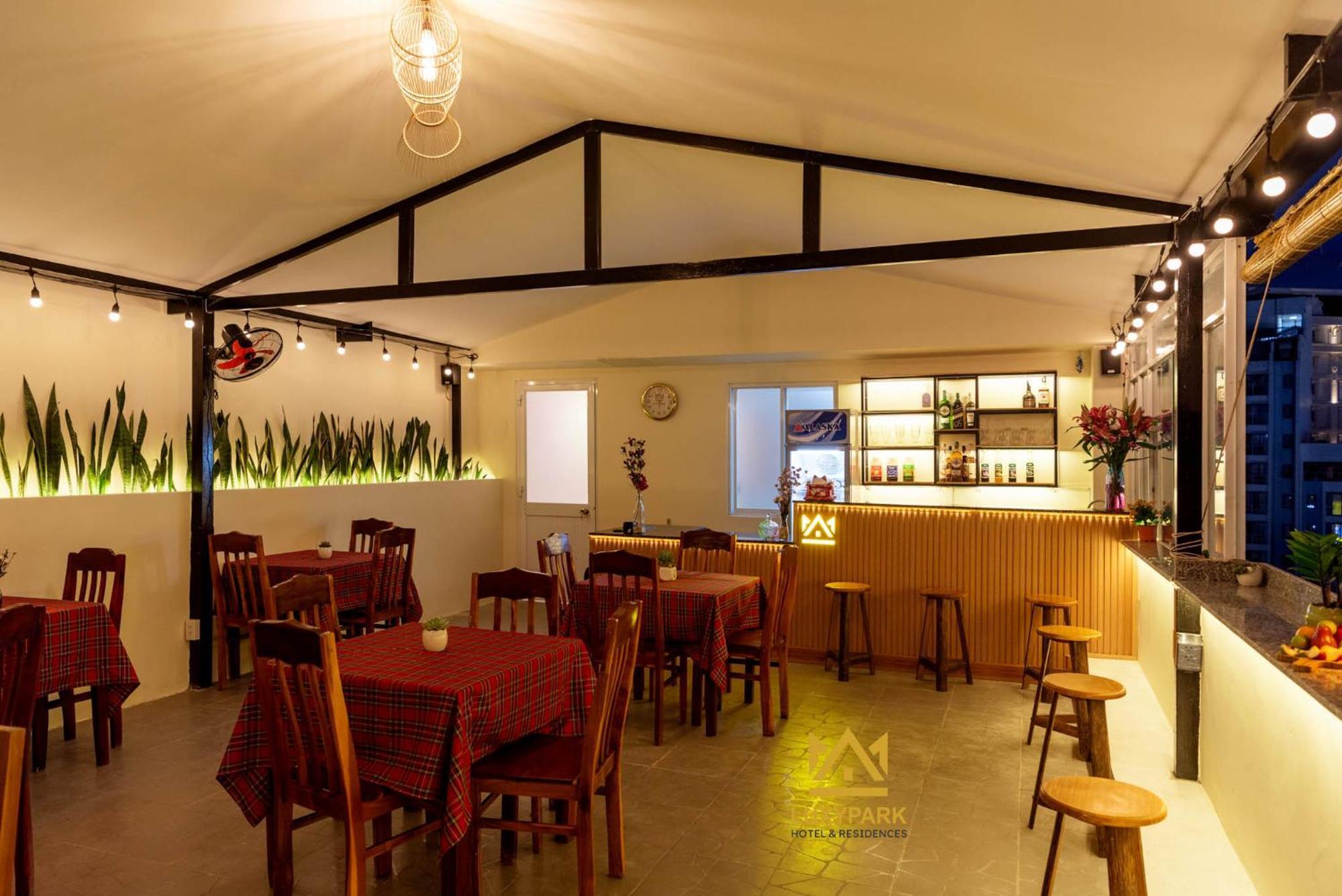 Luxy Park Hotel - Phu Quoc Centre Екстер'єр фото
