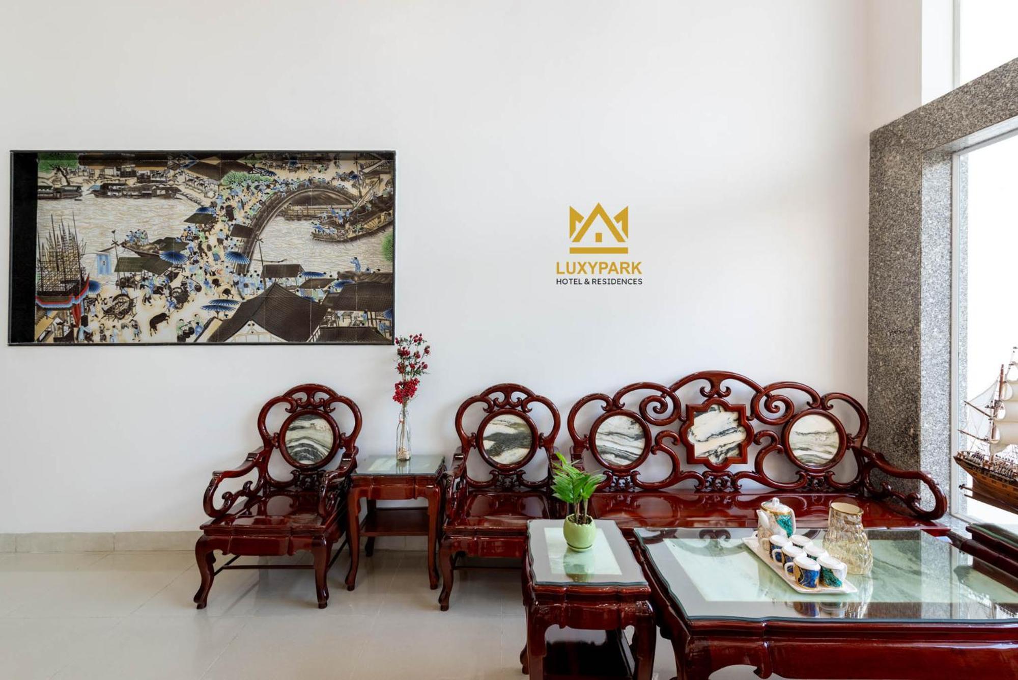Luxy Park Hotel - Phu Quoc Centre Екстер'єр фото