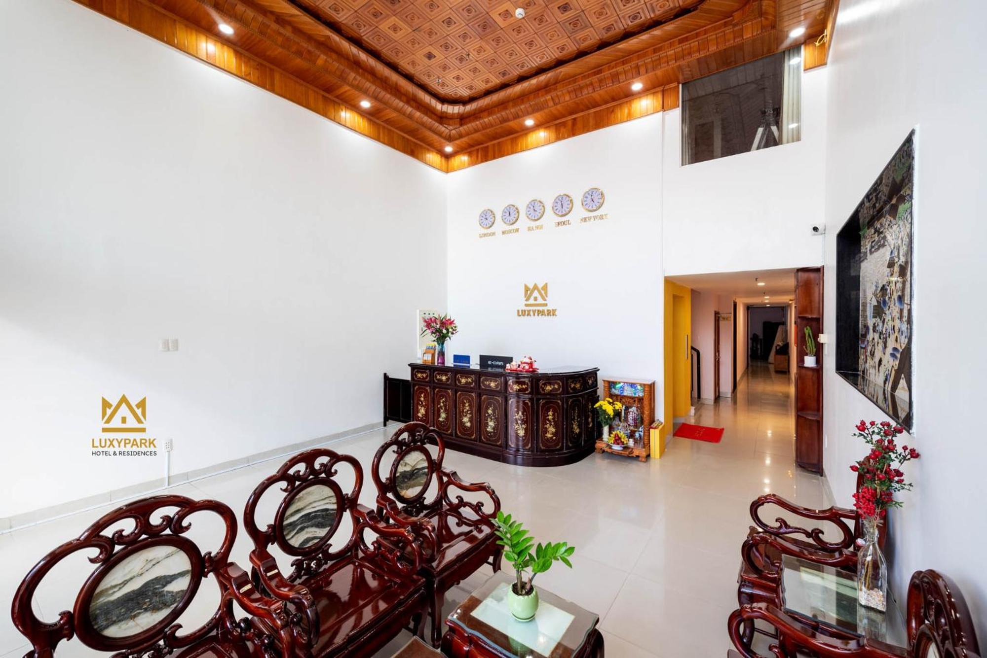 Luxy Park Hotel - Phu Quoc Centre Екстер'єр фото