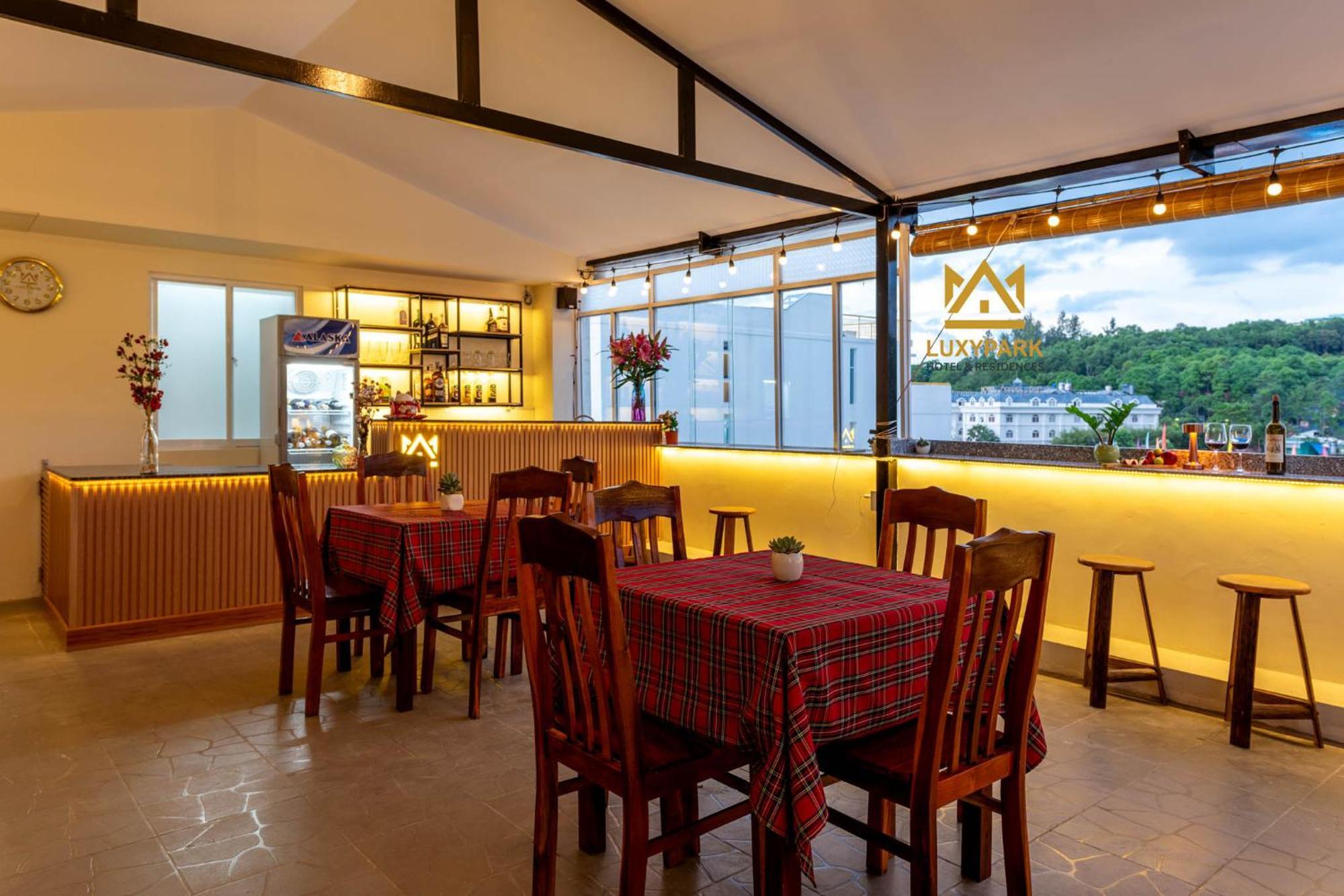 Luxy Park Hotel - Phu Quoc Centre Екстер'єр фото