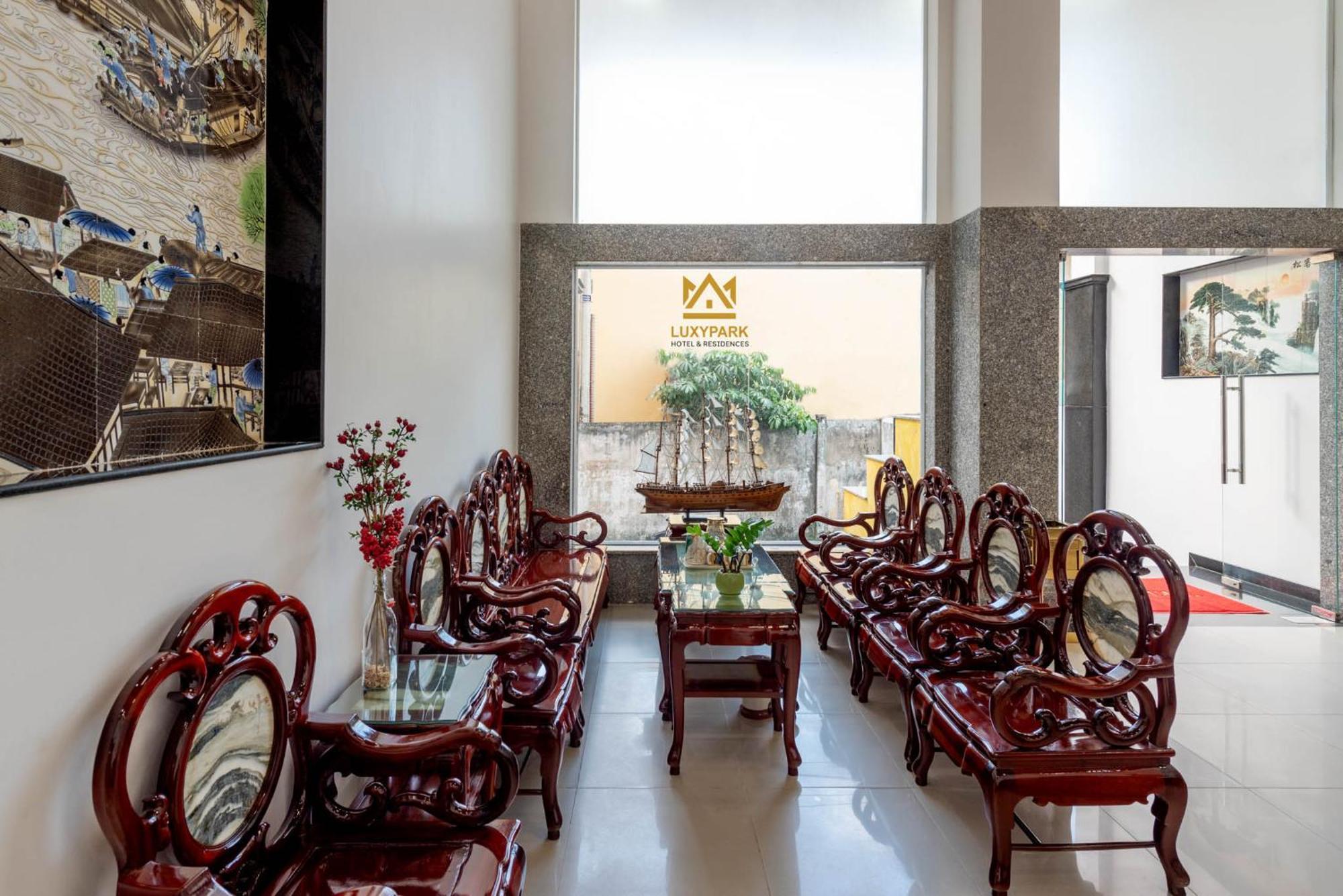 Luxy Park Hotel - Phu Quoc Centre Екстер'єр фото