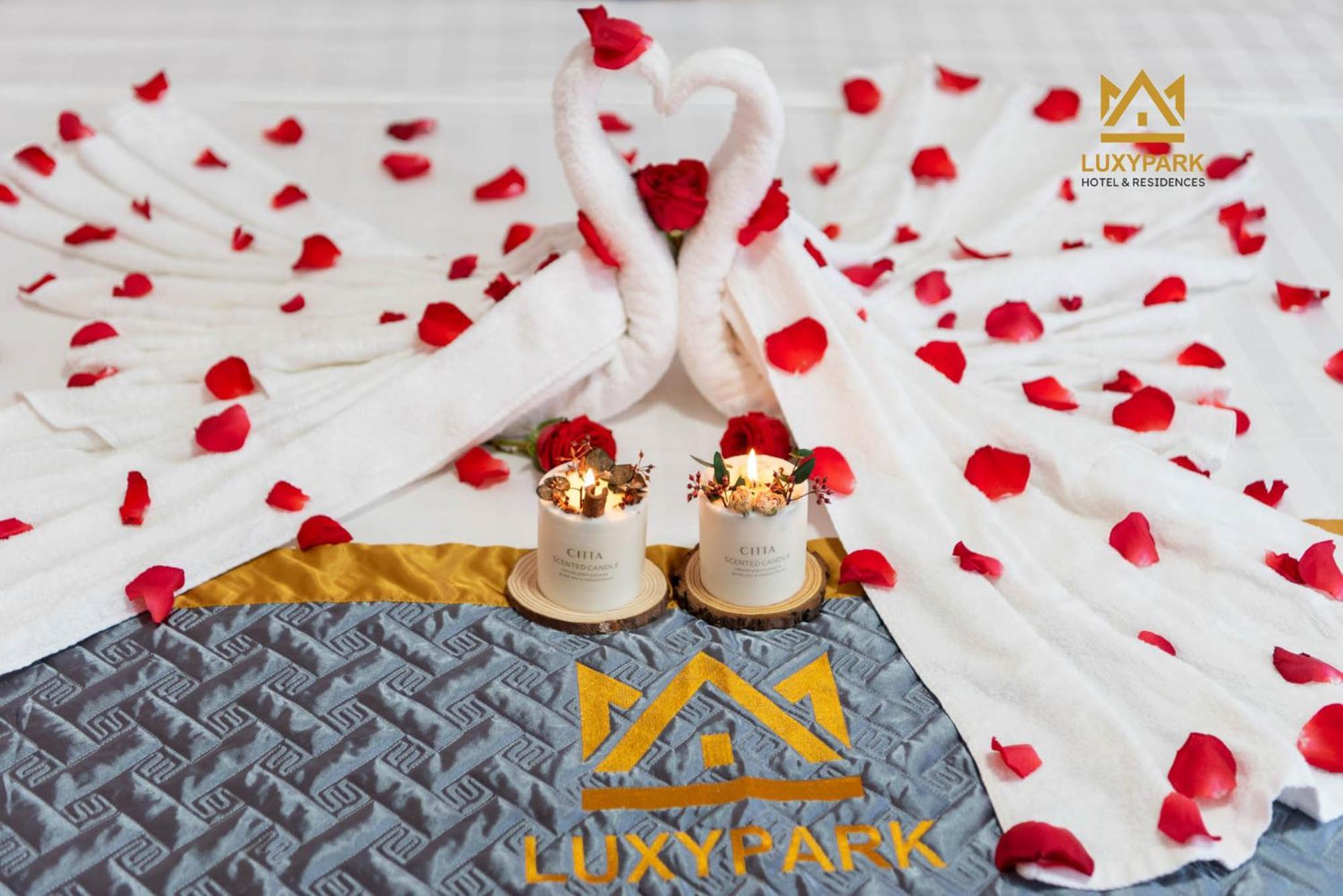 Luxy Park Hotel - Phu Quoc Centre Екстер'єр фото